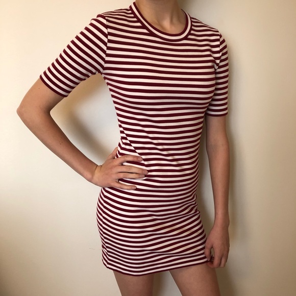 Dress - Picture 1 of 3